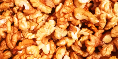 Venderé nueces. Importación de Macedonia. Mitades (85% mitades). Embalaje: