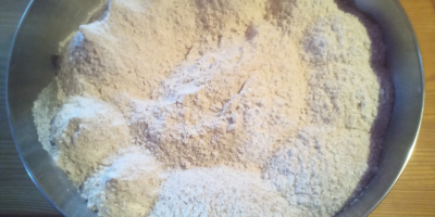 Ofrezco a la venta un molino de piedra orgánico,