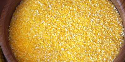 Granulación de granos de maíz (sémola) para la producción,
