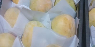 Mangos frescos listos para comer importados de Egipto a