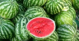 Venderé melocotones calibre tamaño: mediano, grande. Precio-1,34 € kg.