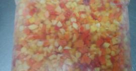 La fábrica de procesamiento de verduras congeladas compra pimientos,