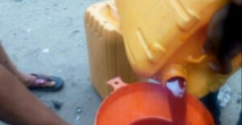 Palma producida aceite rojo