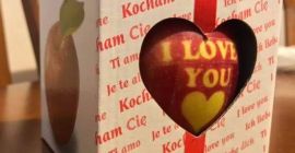 Venderé manzanas de San Valentín con las palabras &quot;TE