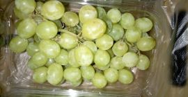 Uvas frescas superior, escarlata, bola roja - Embalaje: 4,5