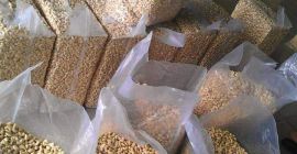 Nueces de almendra, anacardos (crudos y procesados), nueces y