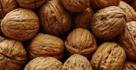 Compraré nueces al por mayor pequeñas y grandes (a