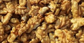 Venta de nueces peladas. Dividido por colores y facciones.