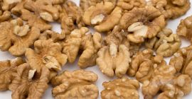 Compramos nueces peladas. Trabajamos en las regiones de Cherkasy,